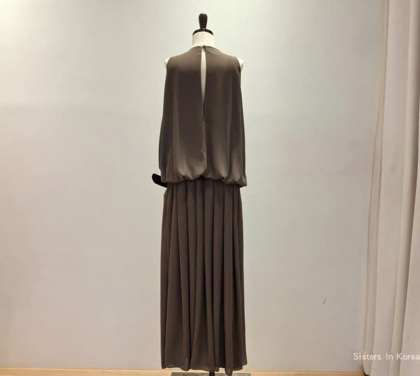 VAN NZILL韓國代購女裝新款人氣熱賣連衣裙不含腰帶系帶VAN NZILL連衣裙