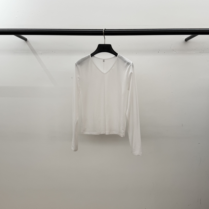 ID韓國直郵女裝新款推薦真品休閑時尚職業26春夏長袖T恤V領ID長袖T恤圖色1