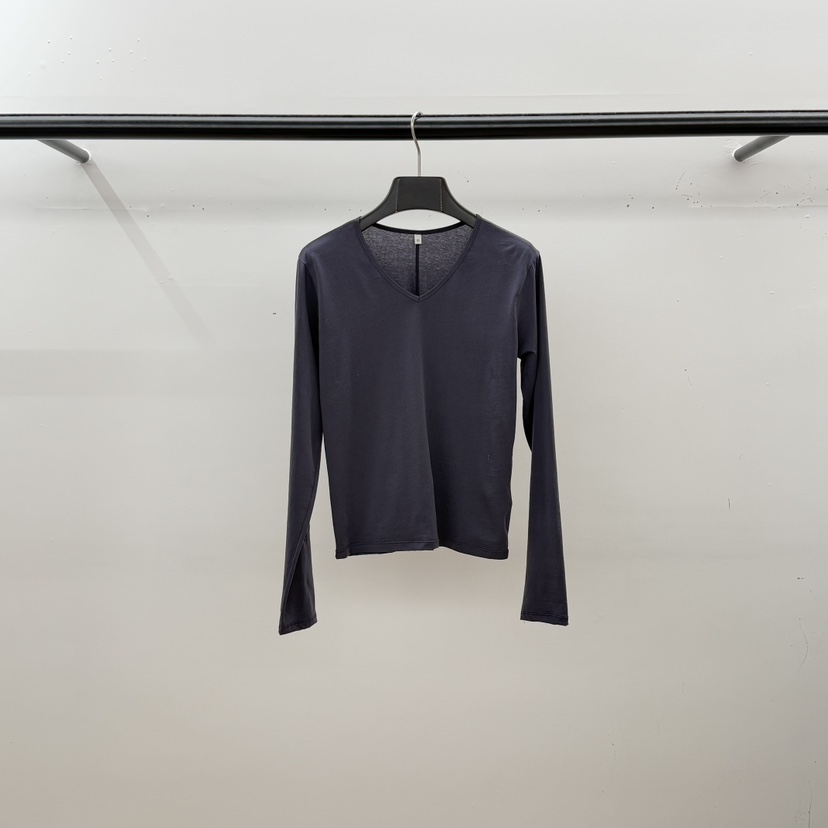 ID韓國直郵女裝新款推薦真品休閑時尚職業26春夏長袖T恤V領ID長袖T恤圖色2深藍色