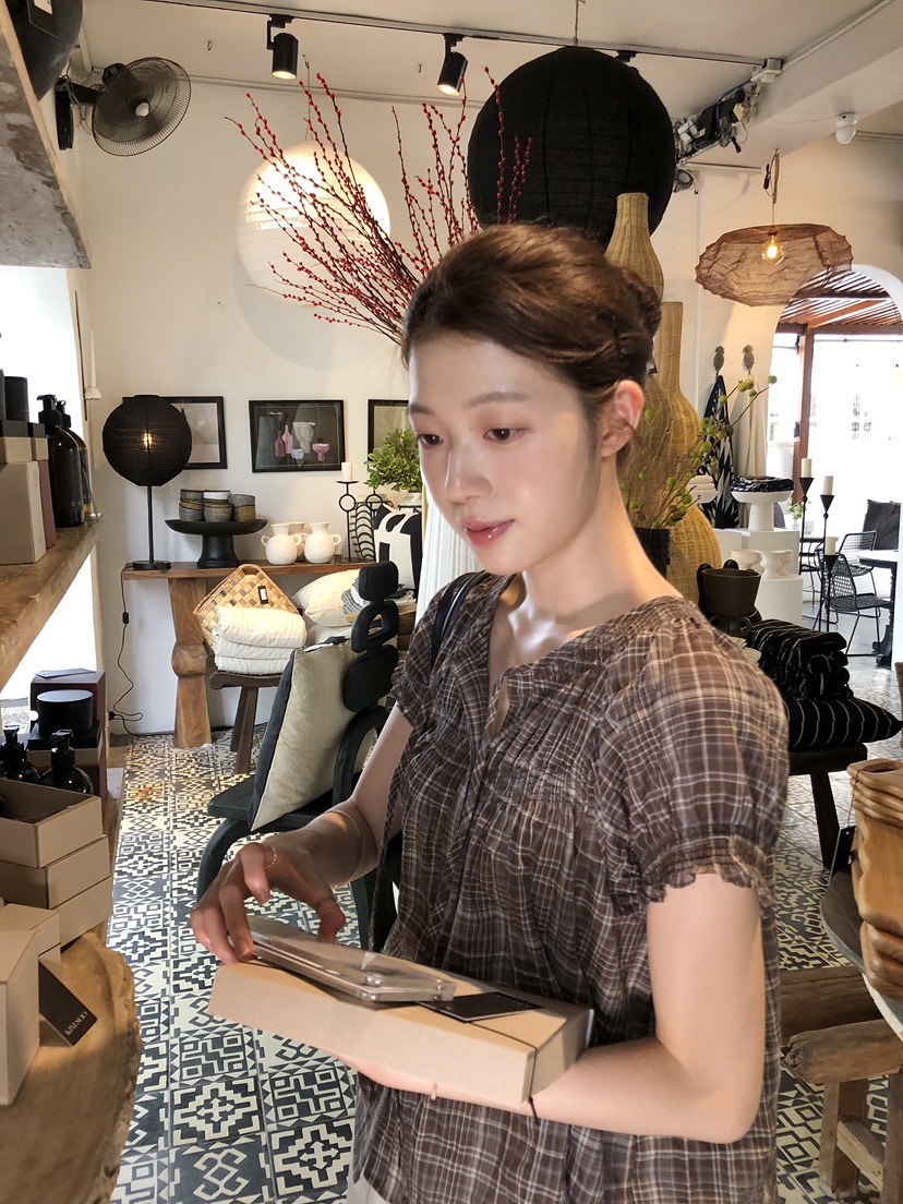 ERUME韓國代購女裝新品時尚人氣職業熱賣推薦26春夏襯衫蕾絲衫ERUME襯衫/蕾絲衫