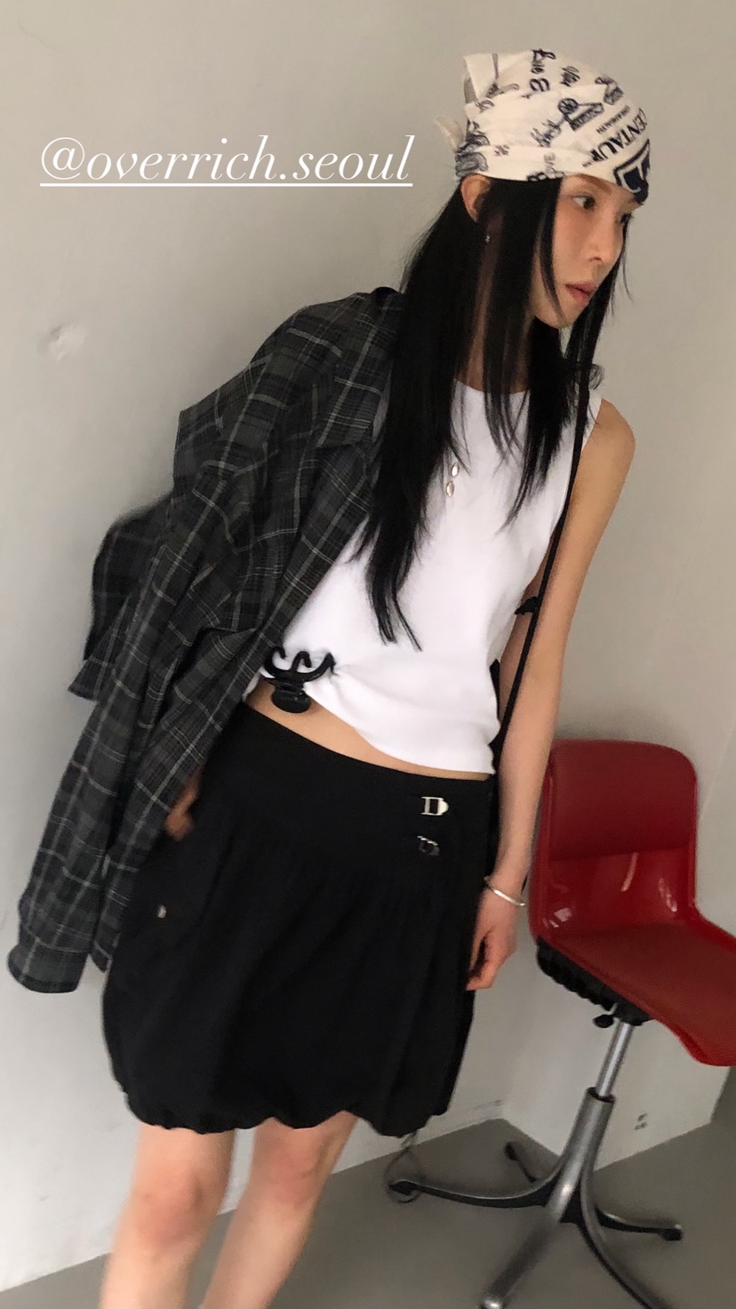 OVER RICH韓國東大門直郵女士新品熱賣襯衫蕾絲衫格紋開衩OVER RICH襯衫/蕾絲衫