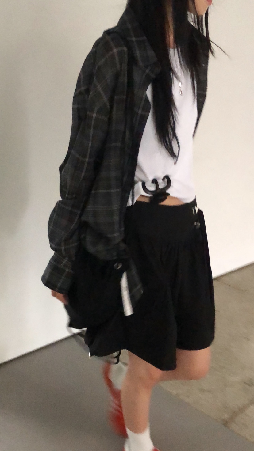 OVER RICH韓國東大門直郵女士新品熱賣襯衫蕾絲衫格紋開衩OVER RICH襯衫/蕾絲衫