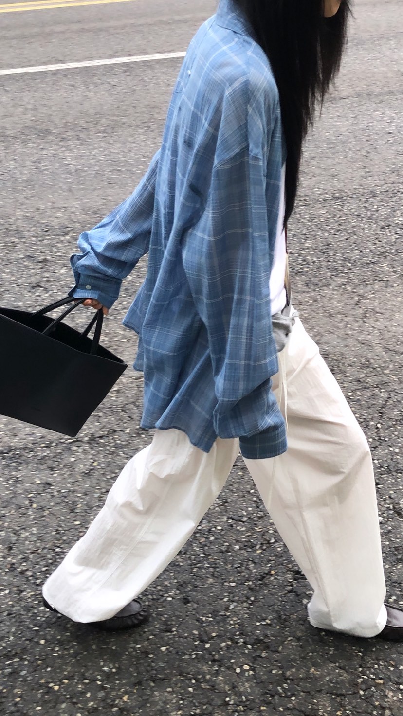 OVER RICH韓國東大門直郵女士新品熱賣襯衫蕾絲衫格紋開衩OVER RICH襯衫/蕾絲衫