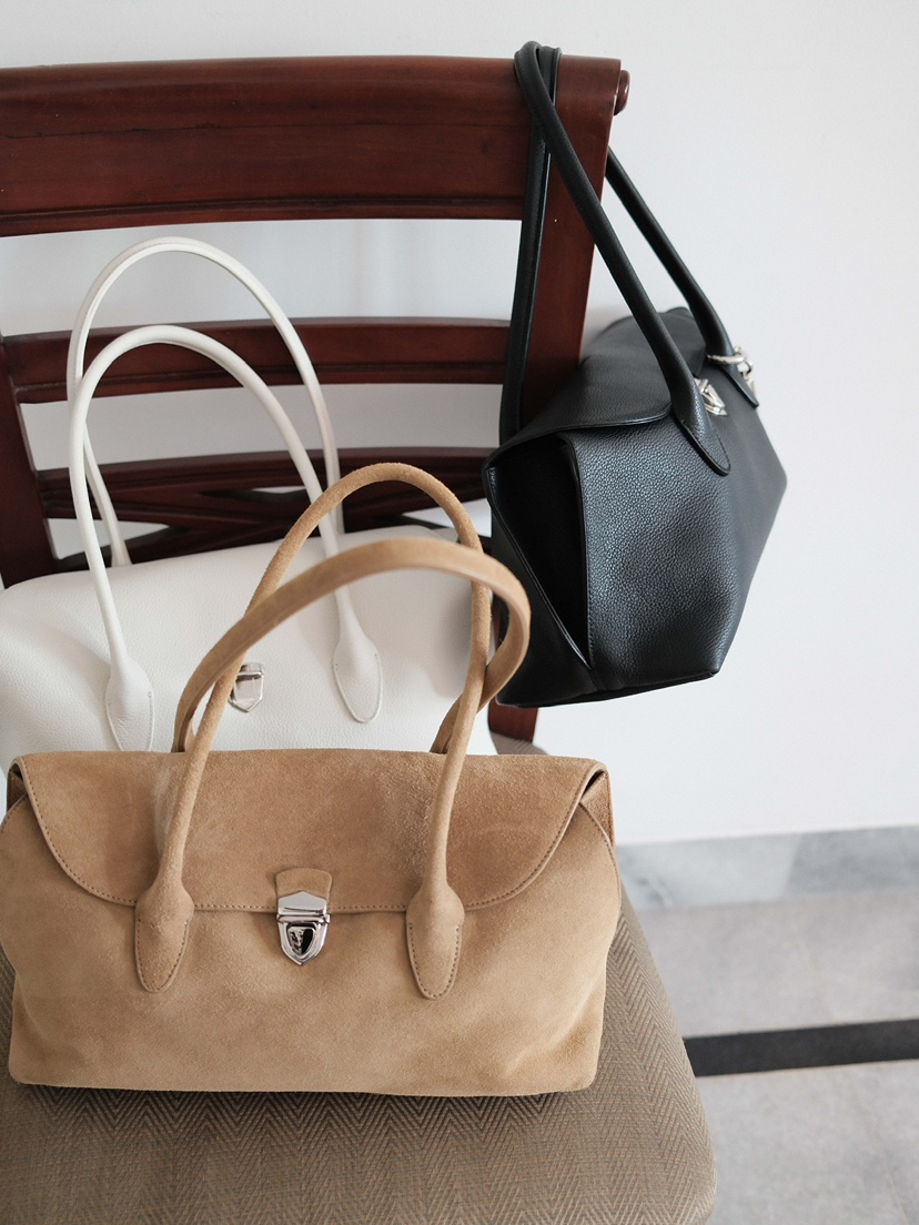 ERUME韓國代購女裝新品職業推薦手拿包腋下包不含小包皮革ERUME手拿包/腋下包