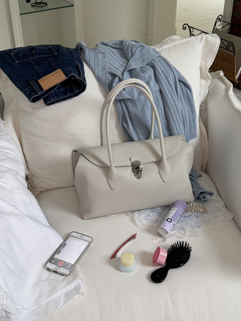 ERUME韓國代購女裝新品職業推薦手拿包腋下包不含小包皮革ERUME手拿包/腋下包