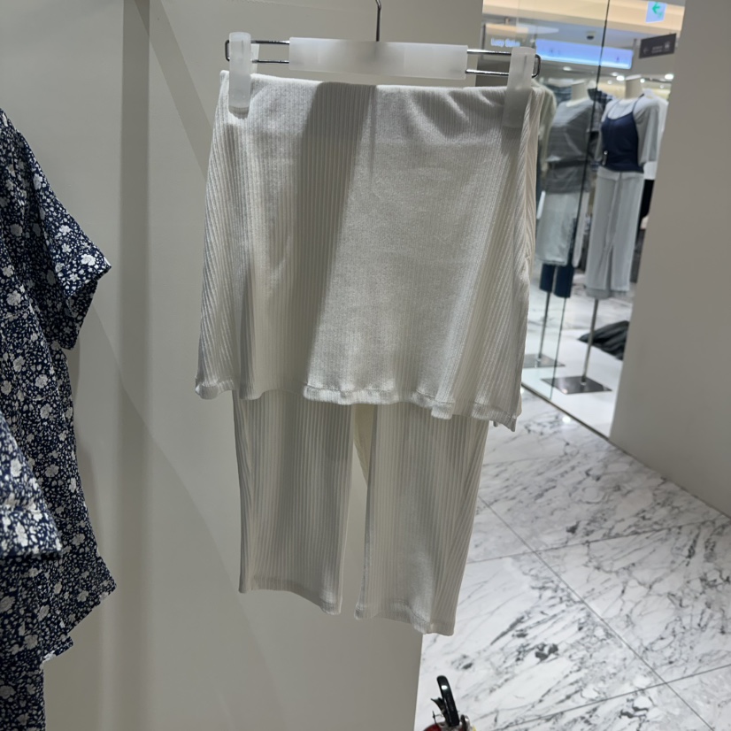 LOW MOMENT韓國代購女士新款人氣推薦時尚26春夏休閑短褲LOW MOMENT短褲