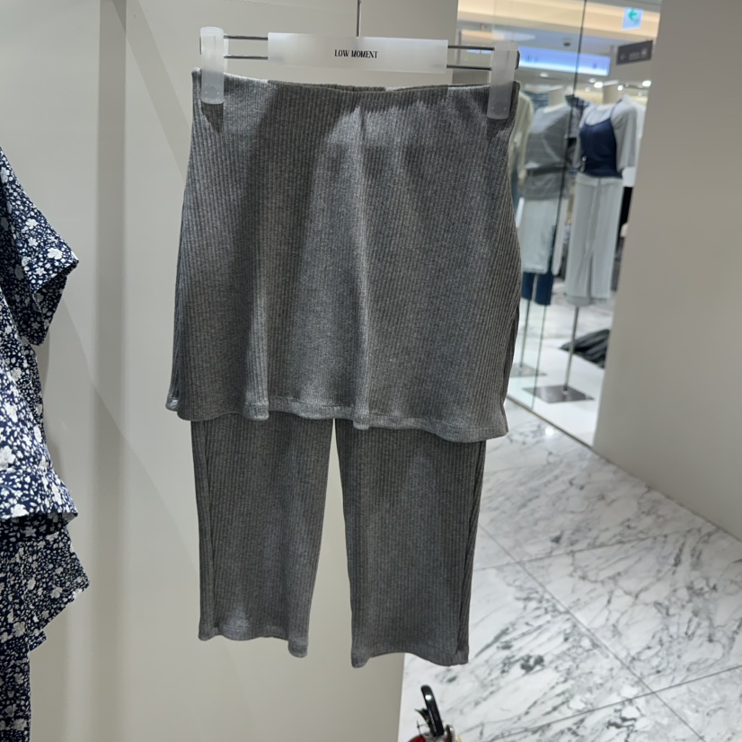 LOW MOMENT韓國代購女士新款人氣推薦時尚26春夏休閑短褲LOW MOMENT短褲圖色3