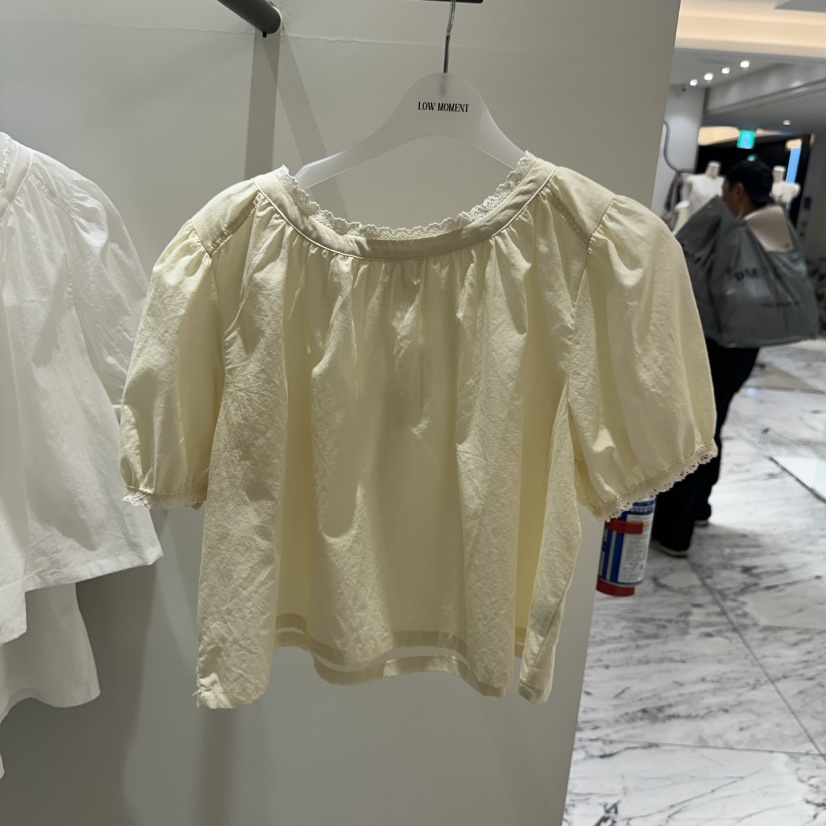 LOW MOMENT韓國直郵實拍女士新品熱賣休閑推薦襯衫蕾絲衫LOW MOMENT襯衫/蕾絲衫圖色2
