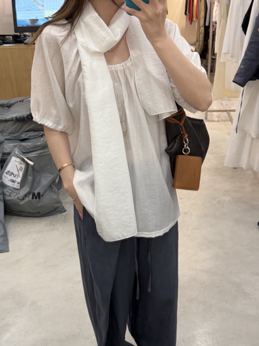 THE EYL韓國東大門直郵女士新款推薦熱賣襯衫蕾絲衫含圍巾THE EYL襯衫/蕾絲衫