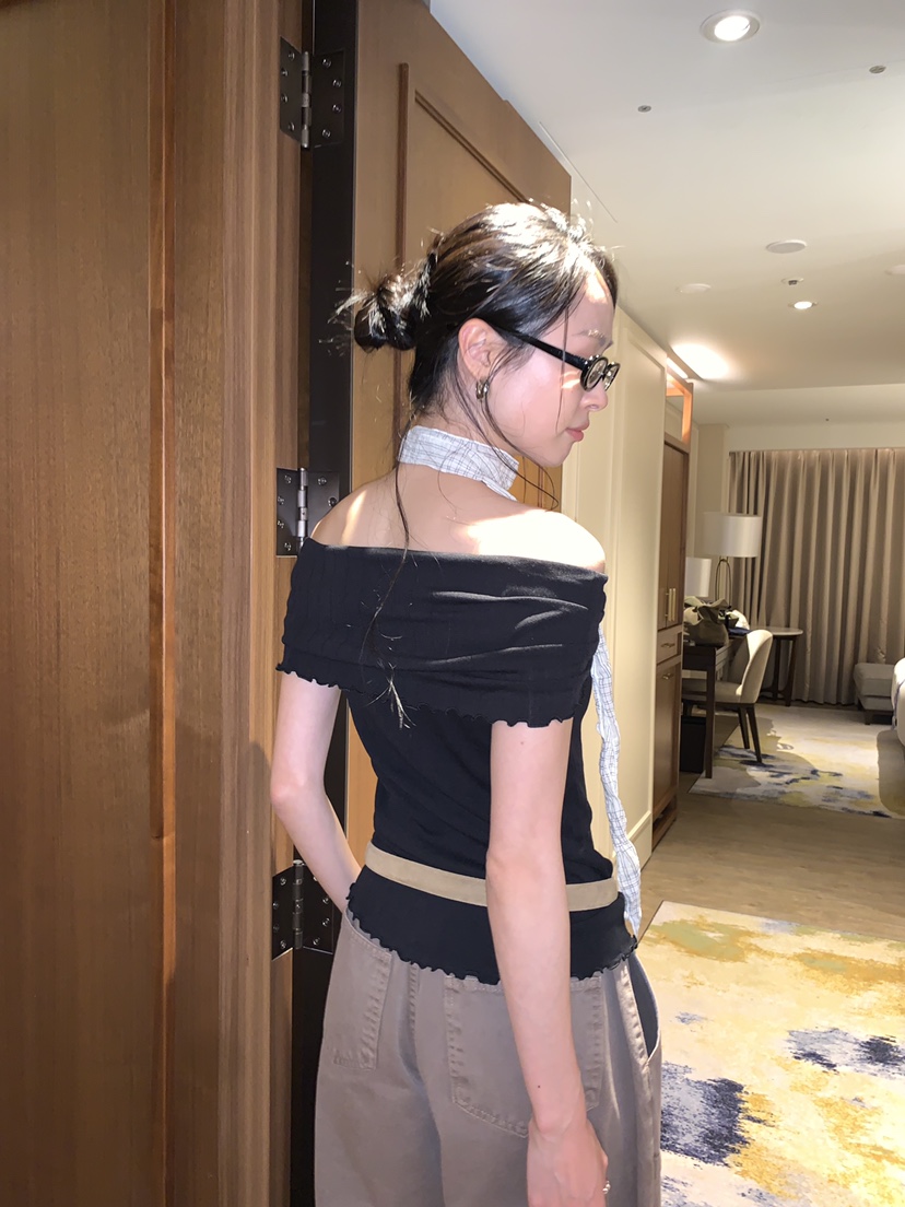 LOFN韓國直郵實拍女裝新品人氣休閑職業時尚26春夏T恤露肩LOFNT恤