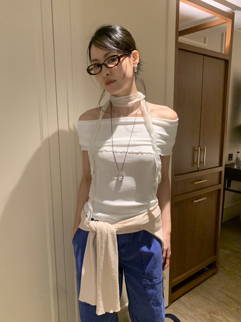 LOFN韓國直郵實拍女裝新品人氣休閑職業時尚26春夏T恤露肩LOFNT恤