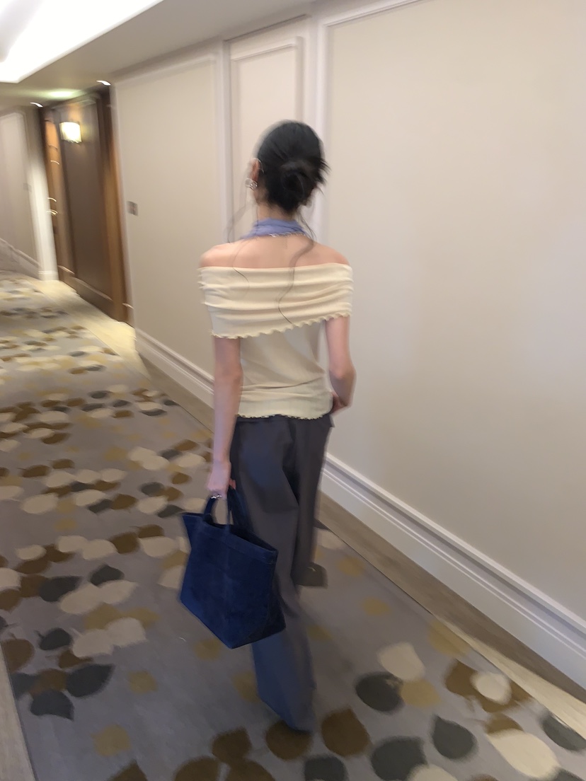 LOFN韓國直郵實拍女裝新品人氣休閑職業時尚26春夏T恤露肩LOFNT恤