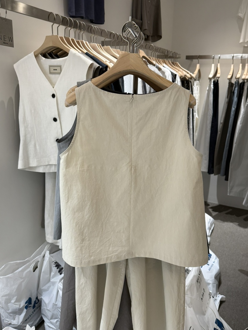 MONE-A韓國東大門直郵女裝新品熱賣時尚人氣休閑職業馬甲MONE-A馬甲