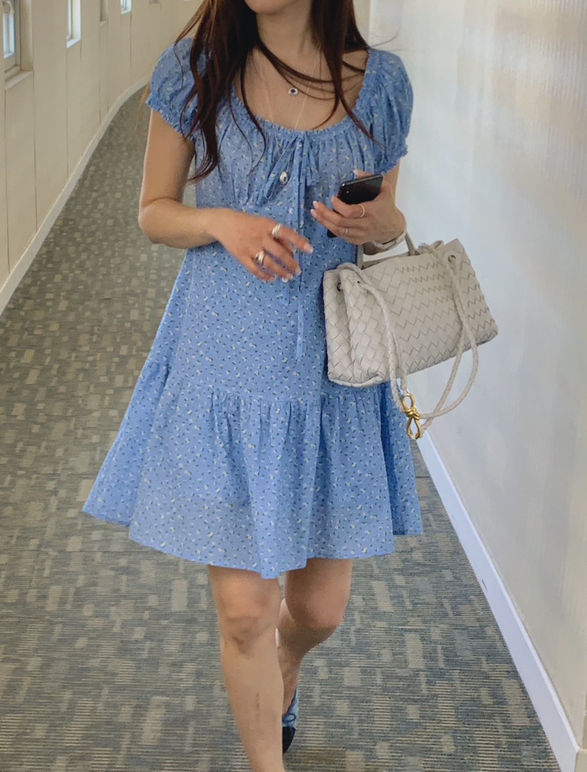 LA CREME韓國直郵實拍女裝新品時尚職業26春夏連衣裙花朵露肩LA CREME連衣裙