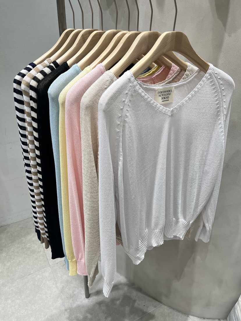 EVERCOMMERCE METICULOUSLY DESIGNED韓國東大門代購女裝新款人氣針織衫EVERCOMMERCE METICULOUSLY DESIGNED針織衫