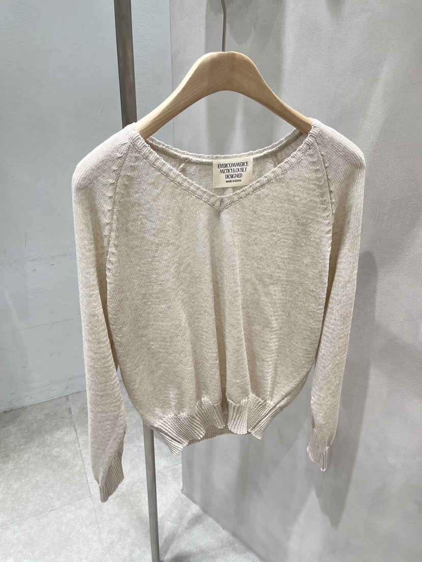 EVERCOMMERCE METICULOUSLY DESIGNED韓國東大門代購女裝新款人氣針織衫EVERCOMMERCE METICULOUSLY DESIGNED針織衫圖色1