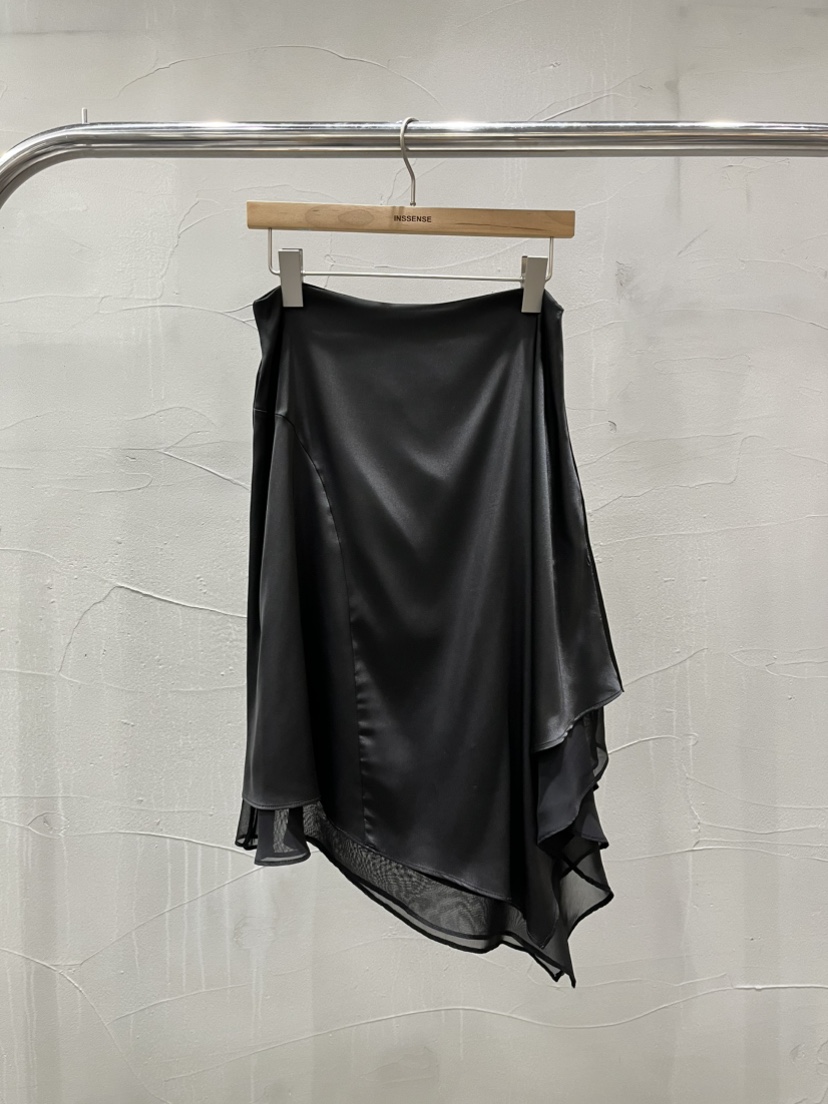 INSSENSE-A韓國直郵女士新品推薦半身裙中短裙不對稱緞面INSSENSE-A半身裙/中短裙圖色3