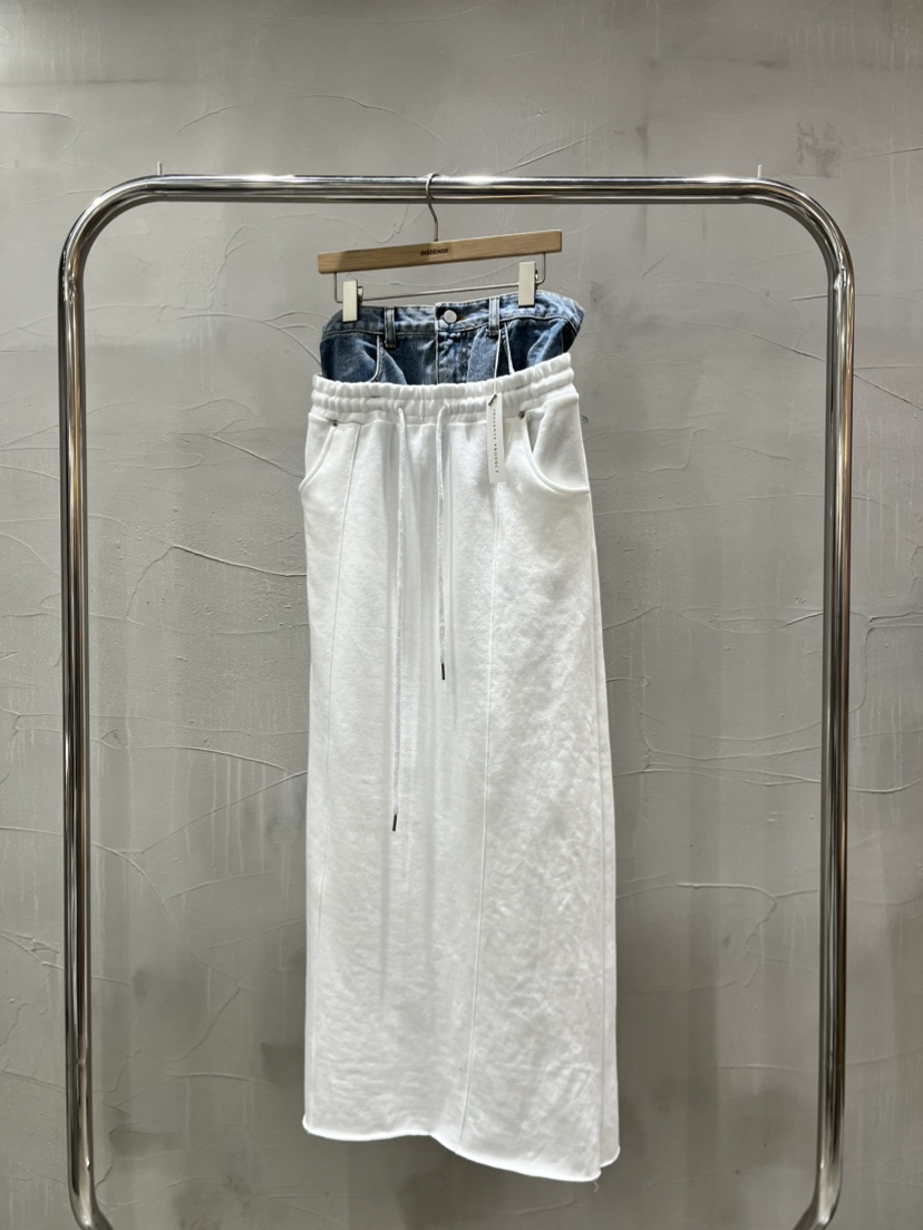 INSSENSE-A韓國直郵實拍女裝新品人氣職業時尚短裙運動裙INSSENSE-A短裙圖色1