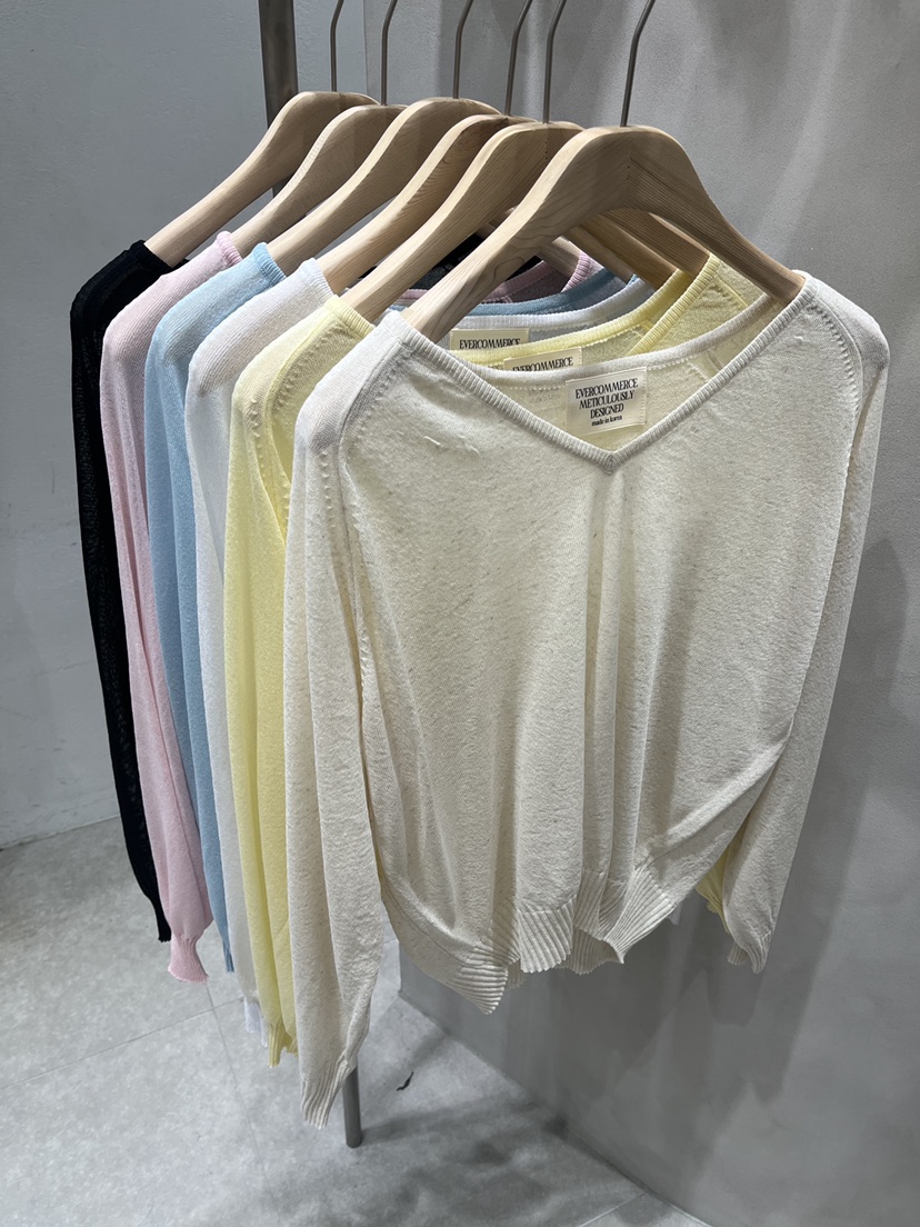 EVERCOMMERCE METICULOUSLY DESIGNED韓國直郵女裝新款熱賣針織衫EVERCOMMERCE METICULOUSLY DESIGNED針織衫