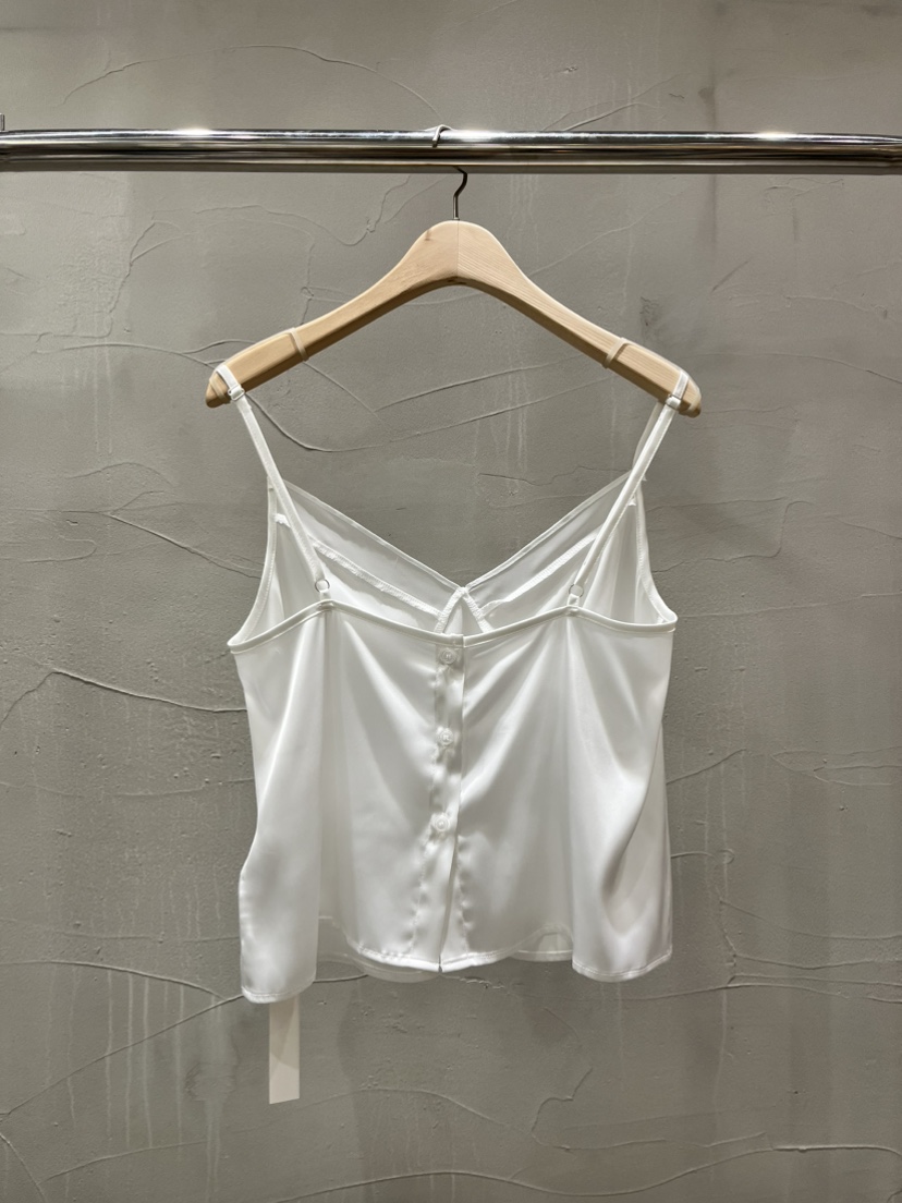 INSSENSE-A韓國東大門直郵女裝新品推薦吊帶背心紐扣緞面INSSENSE-A吊帶/背心