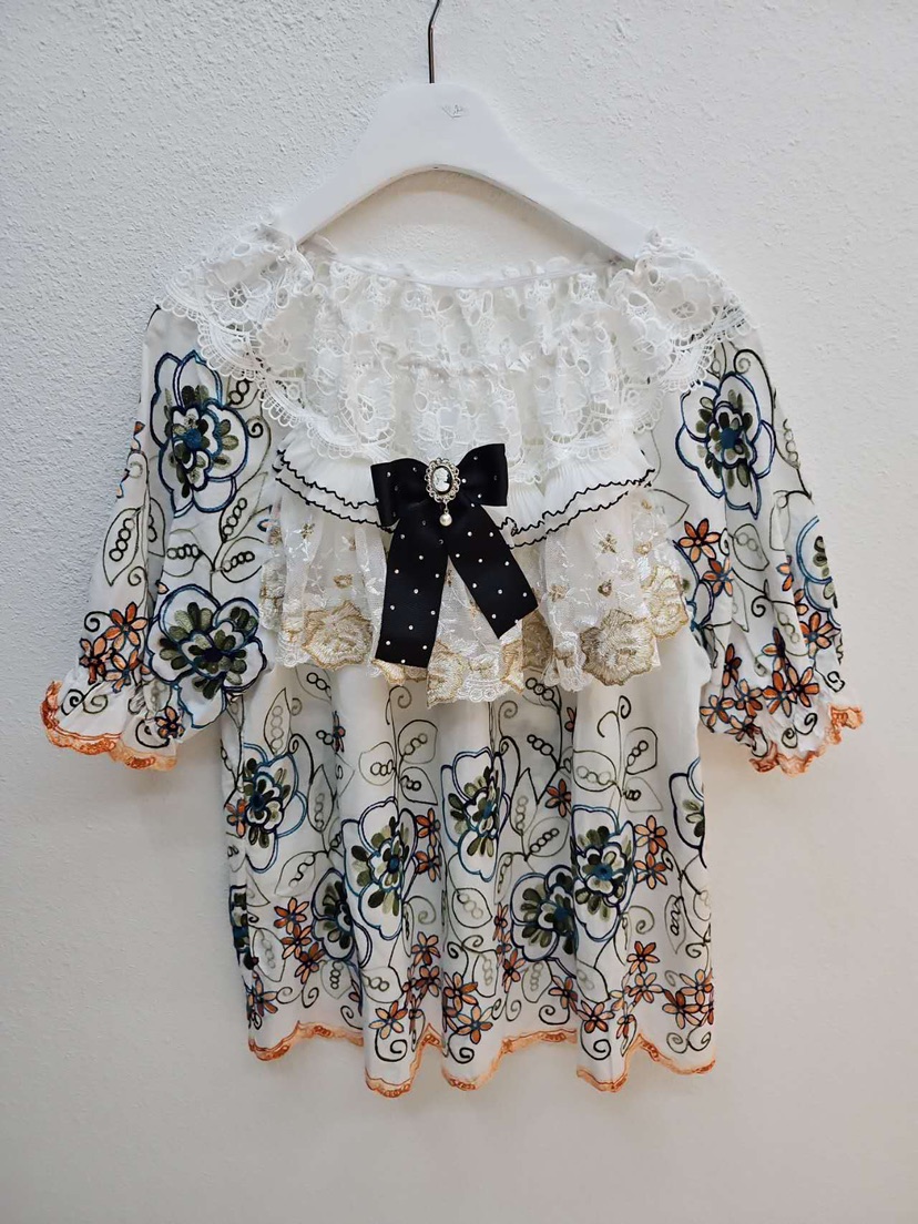 REDPIG韓國東大門直郵女裝新品26春夏熱賣襯衫蕾絲衫刺繡Red Pig襯衫/蕾絲衫圖色2