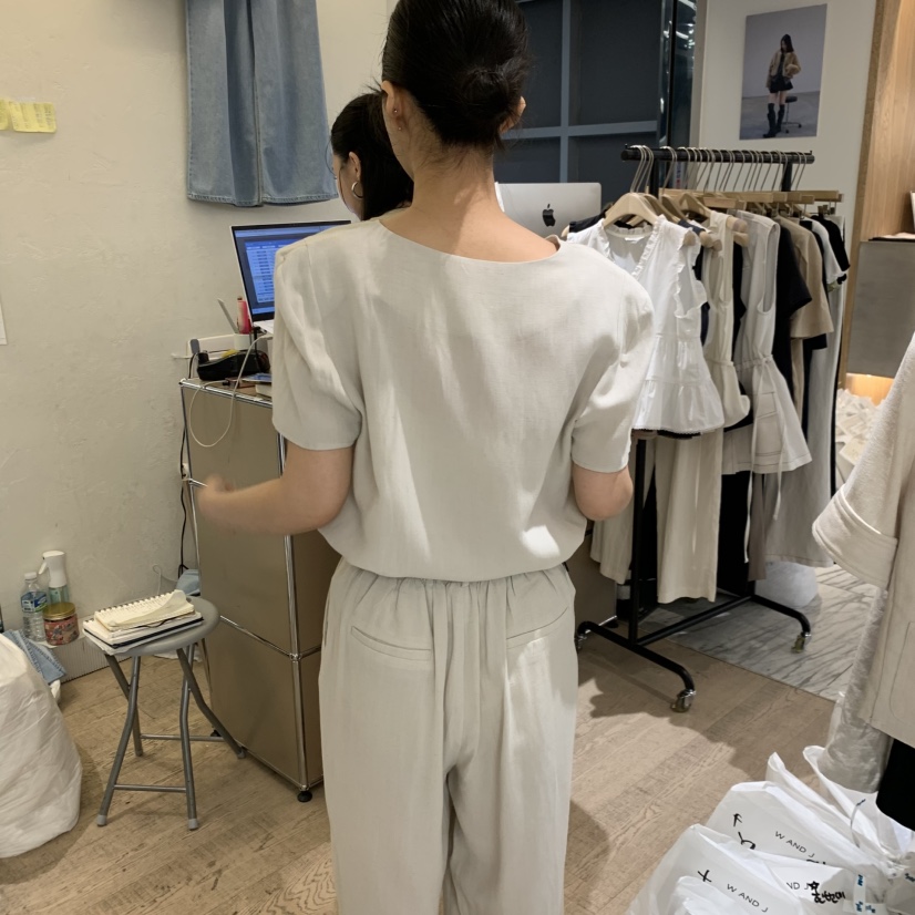 W AND J韓國東大門代購女裝新品人氣襯衫蕾絲衫不含腰帶W AND J襯衫/蕾絲衫