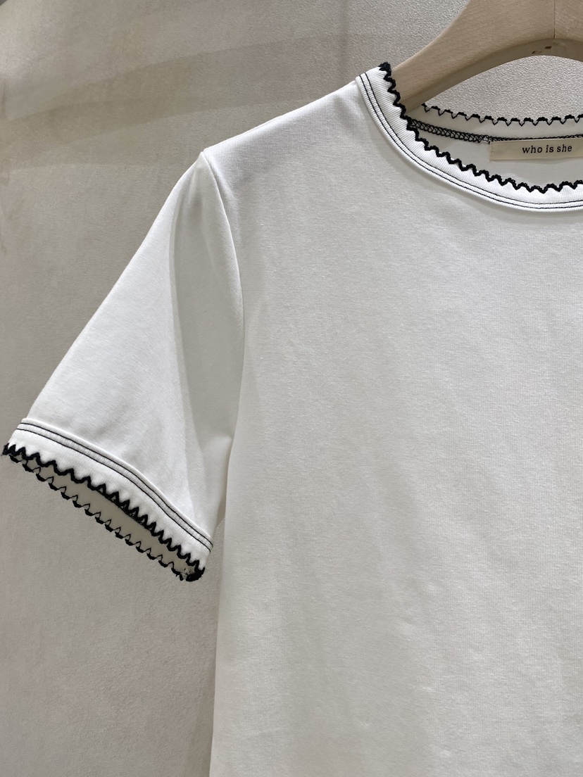 WHO IS SHE韓國東大門直郵女裝新品熱賣人氣休閑26春夏T恤WHO IS SHET恤