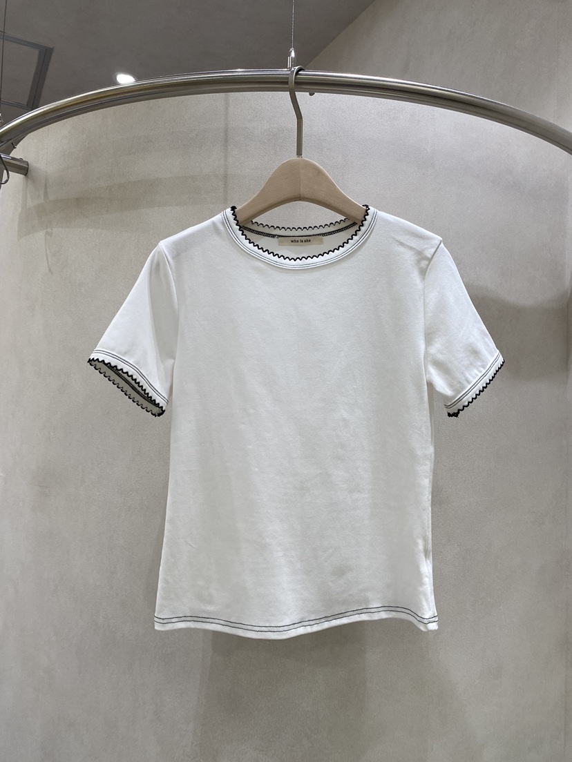 WHO IS SHE韓國東大門直郵女裝新品熱賣人氣休閑26春夏T恤WHO IS SHET恤圖色1