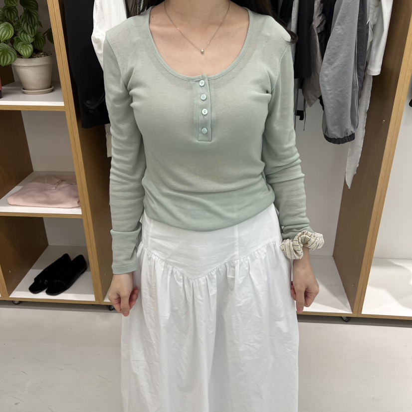 ALOT韓國東大門直郵女士新款26春夏時尚推薦人氣熱賣長袖T恤A LOT長袖T恤圖色1