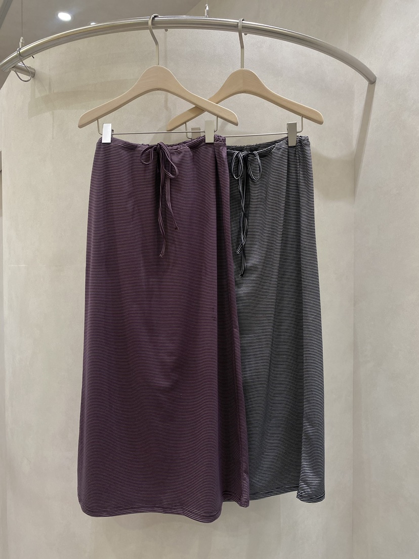 WHO IS SHE韓國東大門代購女裝新品熱賣休閑職業時尚長裙WHO IS SHE長裙