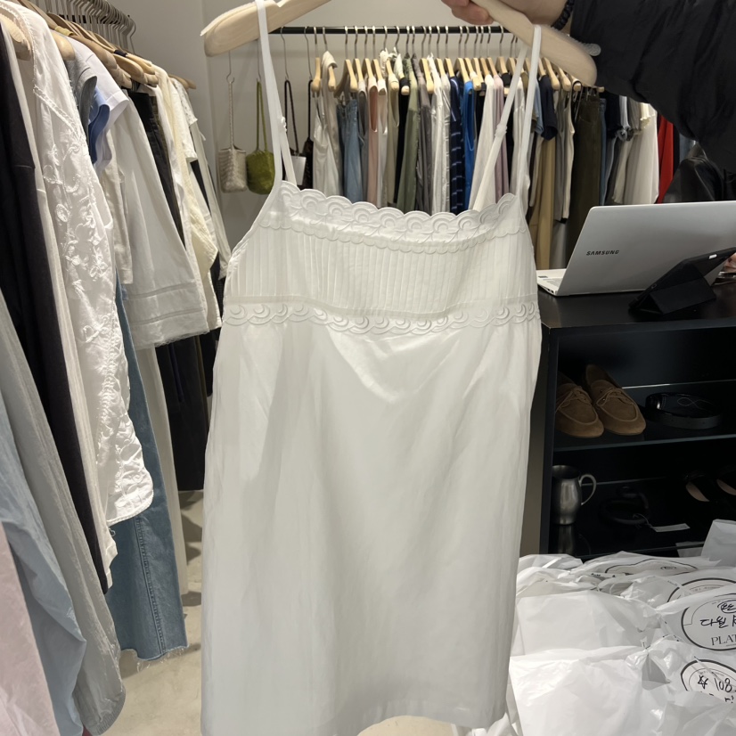 PLATE韓國直郵實拍女裝新品推薦人氣時尚職業休閑連衣裙刺繡PLATE連衣裙圖色2