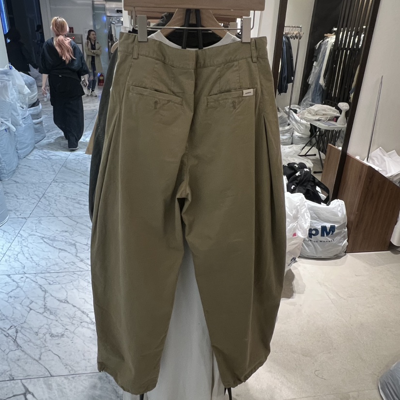 RAWROW韓國代購女裝新款推薦人氣時尚26春夏熱賣休閑褲褶皺RAWROW休閑褲