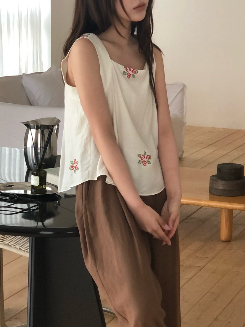 ONDO-P韓國直郵實拍女裝新款推薦休閑熱賣時尚吊帶背心刺繡ONDO-P吊帶/背心