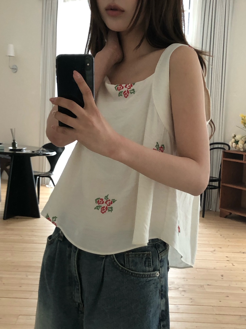 ONDO-P韓國直郵實拍女裝新款推薦休閑熱賣時尚吊帶背心刺繡ONDO-P吊帶/背心