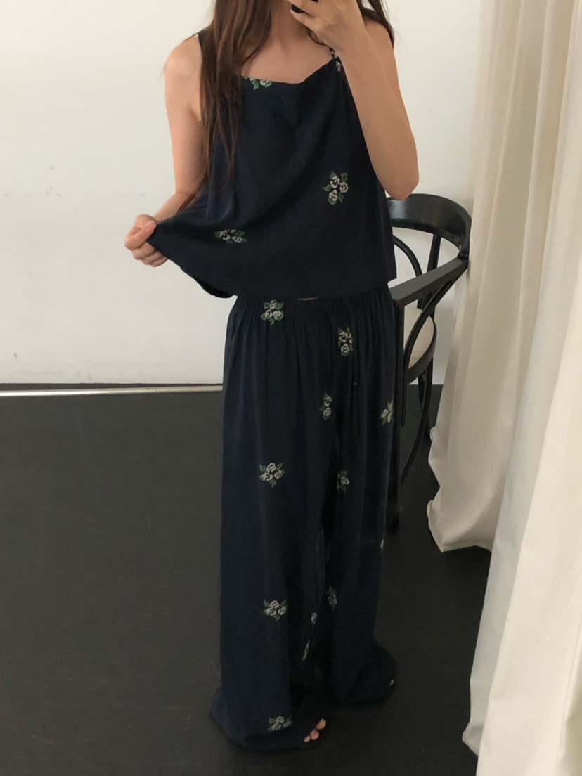 ONDO-P韓國直郵實拍女裝新款推薦休閑熱賣時尚吊帶背心刺繡ONDO-P吊帶/背心