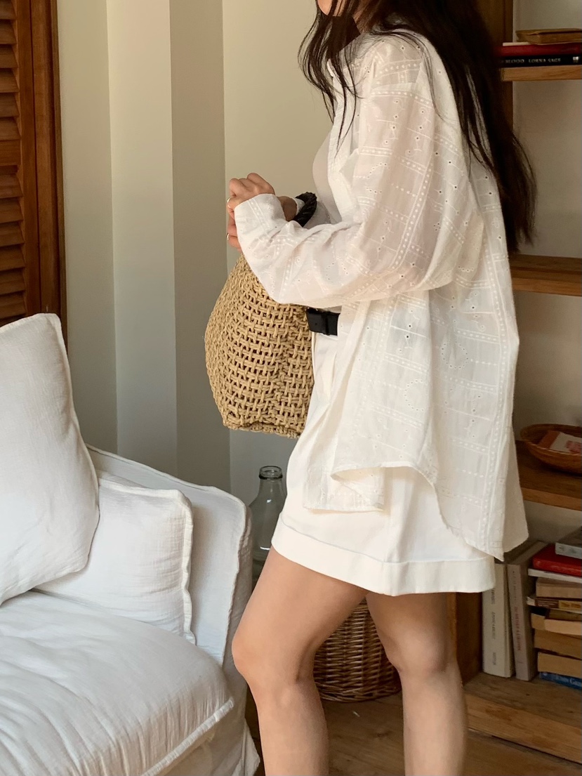 BLEECKER韓國直郵實拍女士新款人氣26春夏襯衫蕾絲衫刺繡BLEECKER襯衫/蕾絲衫