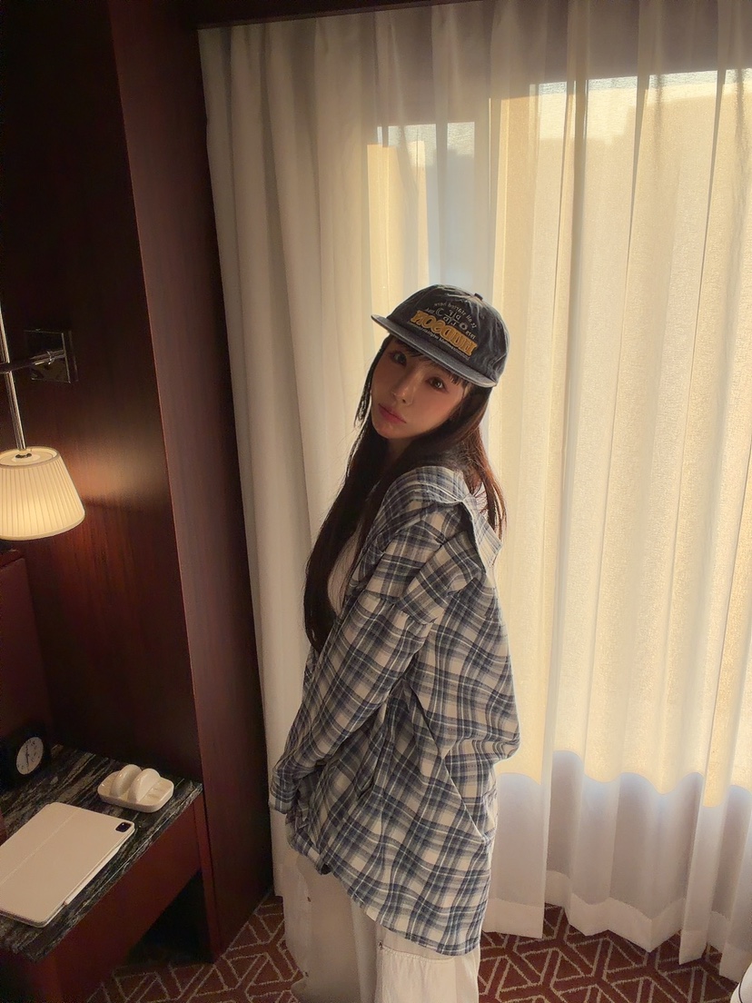 PALETTE-Q韓國東大門直郵女士新品推薦襯衫蕾絲衫格子紐扣PALETTE-Q襯衫/蕾絲衫