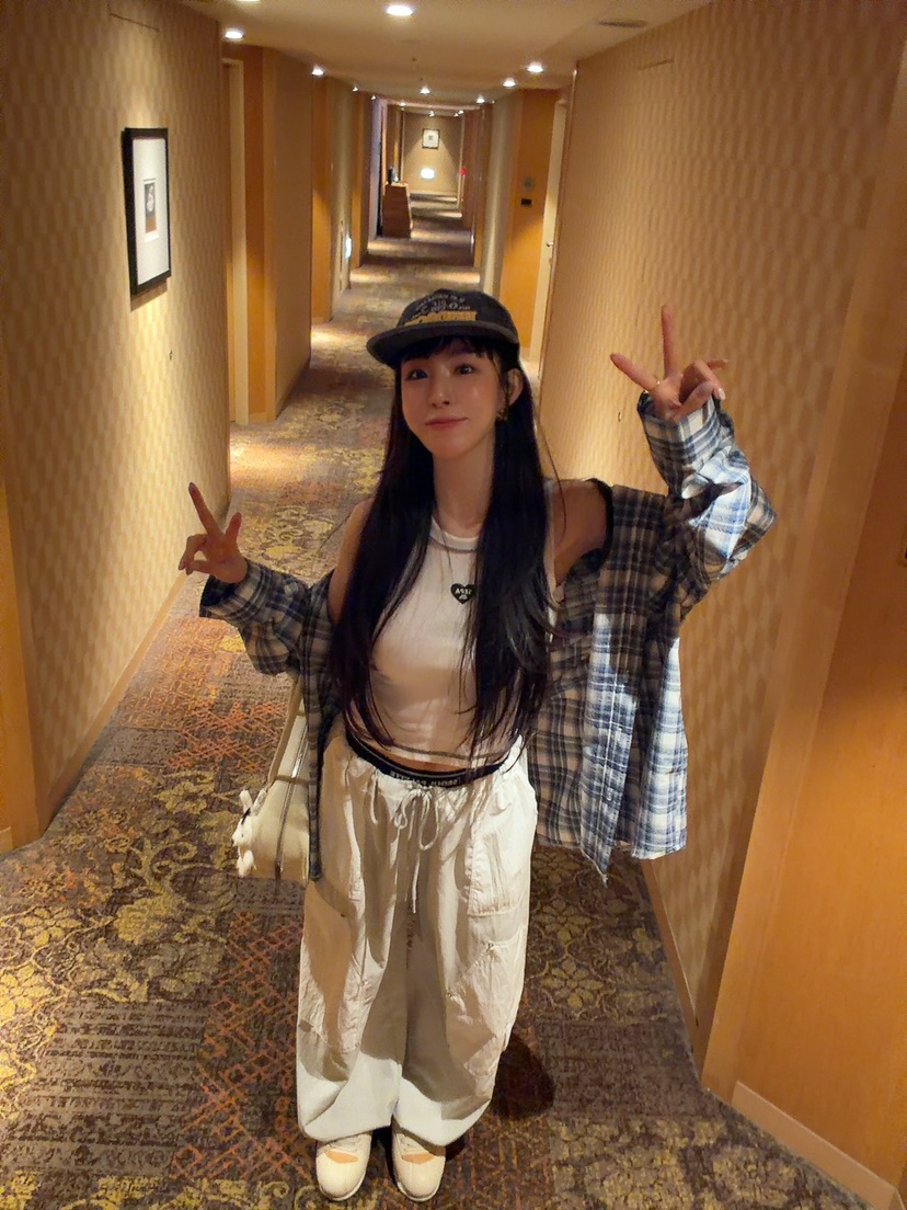 PALETTE-Q韓國東大門直郵女士新品推薦襯衫蕾絲衫格子紐扣PALETTE-Q襯衫/蕾絲衫