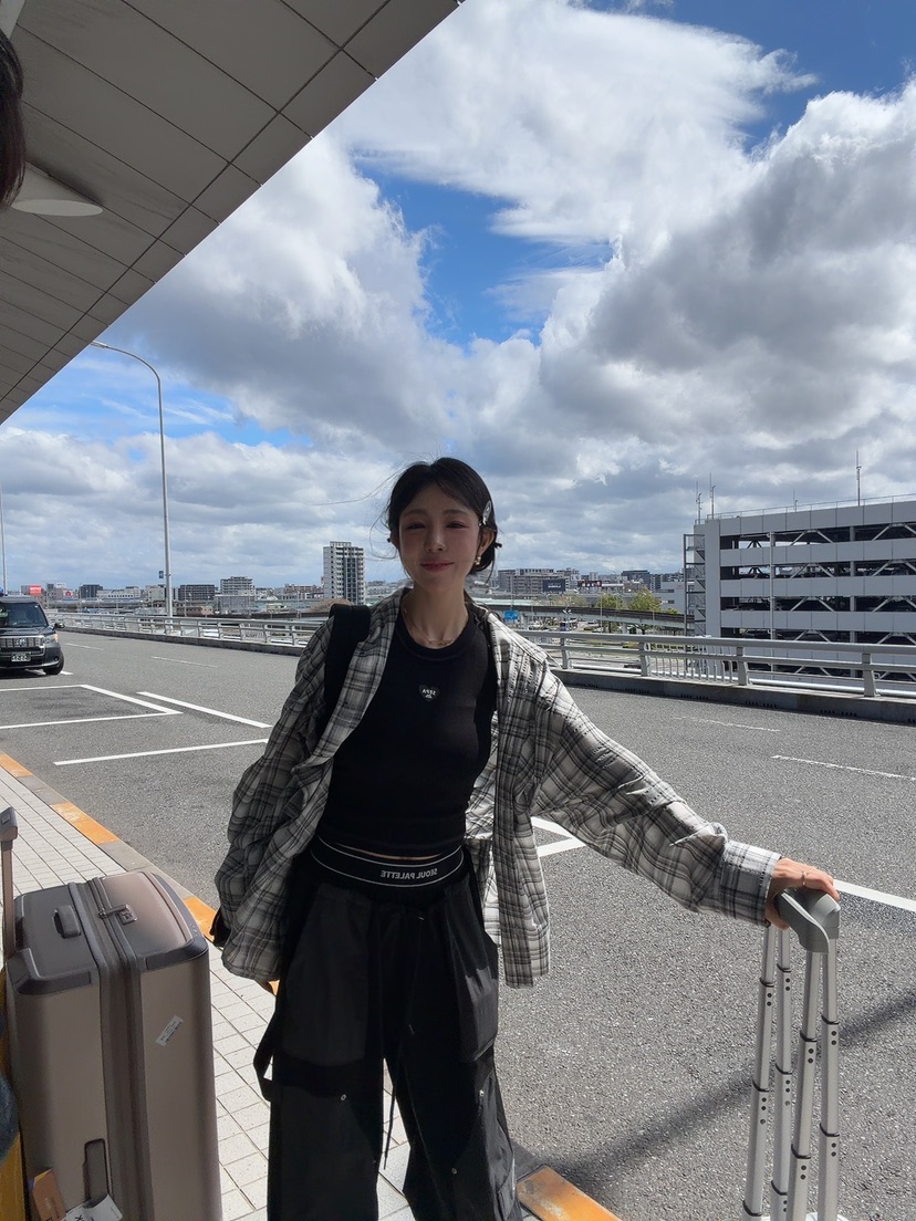 PALETTE-Q韓國東大門直郵女士新品推薦襯衫蕾絲衫格子紐扣PALETTE-Q襯衫/蕾絲衫