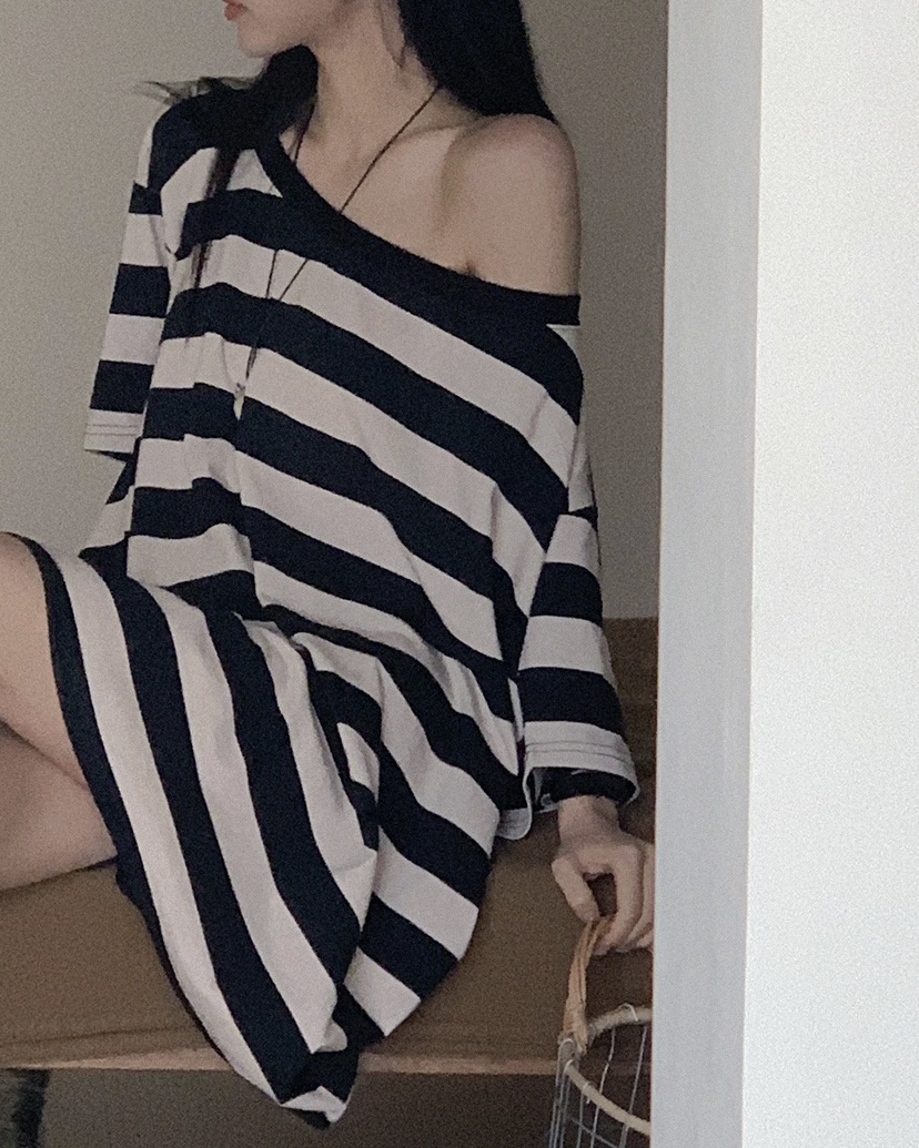 OURWAVE/OUR ROOM韓國東大門直郵女士新款推薦連衣裙條紋Our Wave/Our Room連衣裙