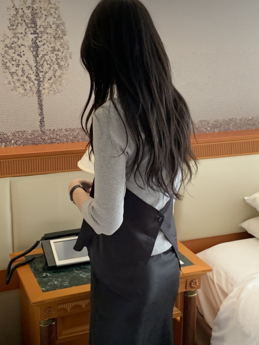 NOUVEAU韓國東大門直郵女裝新款推薦時尚職業熱賣吊帶背心NOUVEAU吊帶/背心