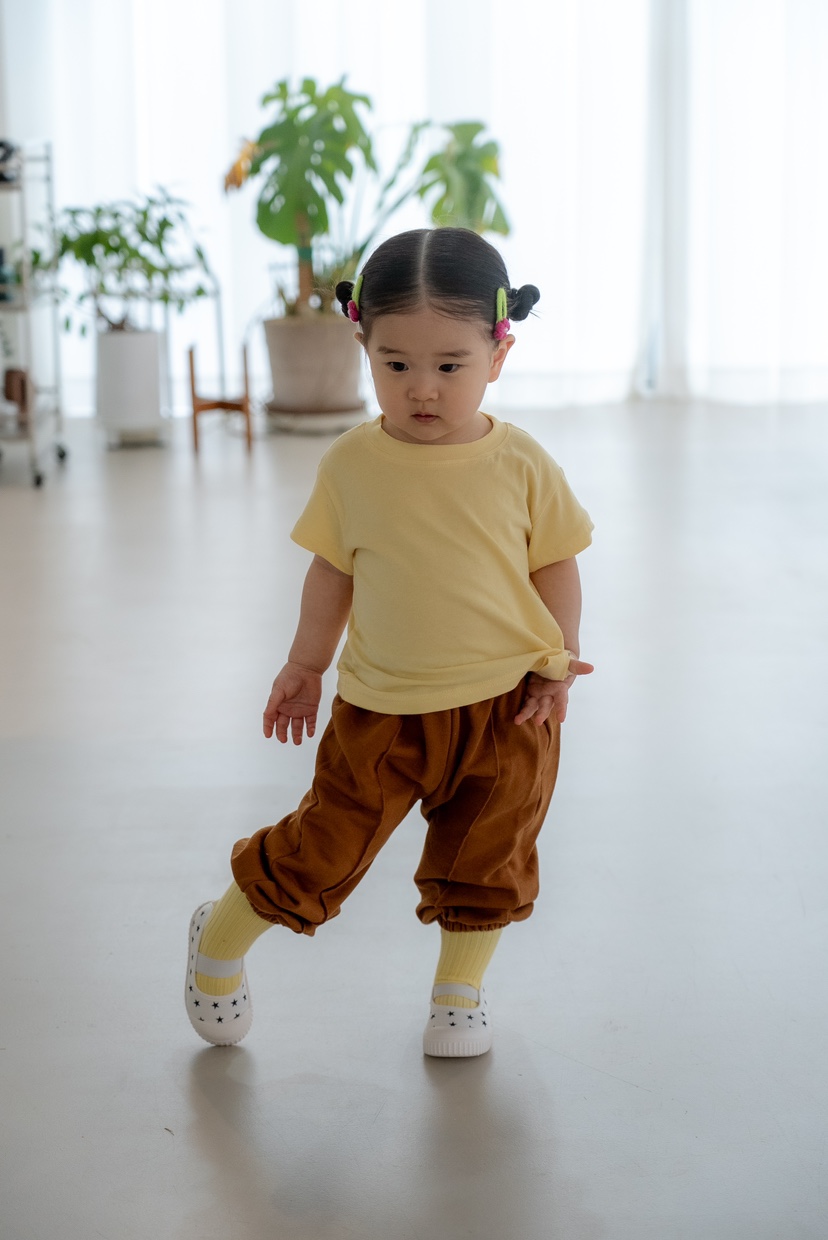 THE LINE-Q韓國東大門直郵女士新款26春夏推薦時尚T恤童裝THE LINE-QT恤