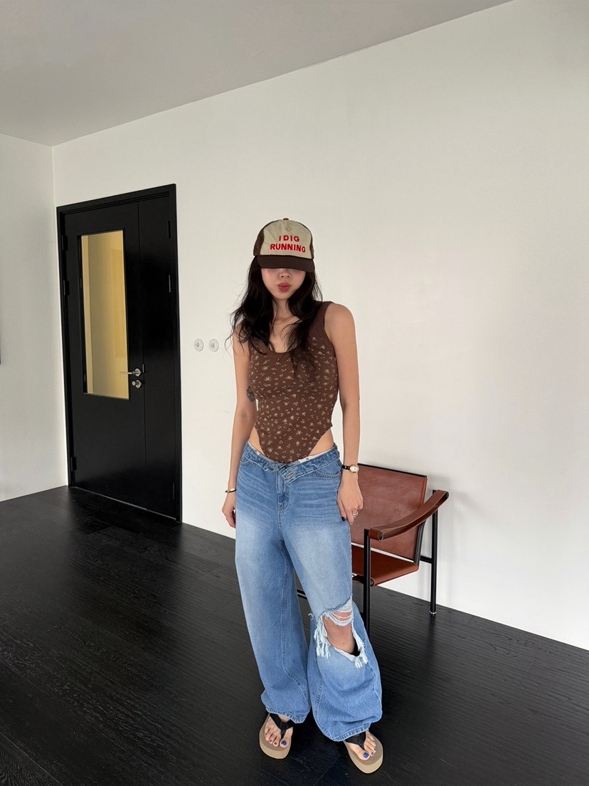 SOLAR韓國東大門代購女士新款推薦人氣熱賣職業牛仔褲破洞SOLAR牛仔褲