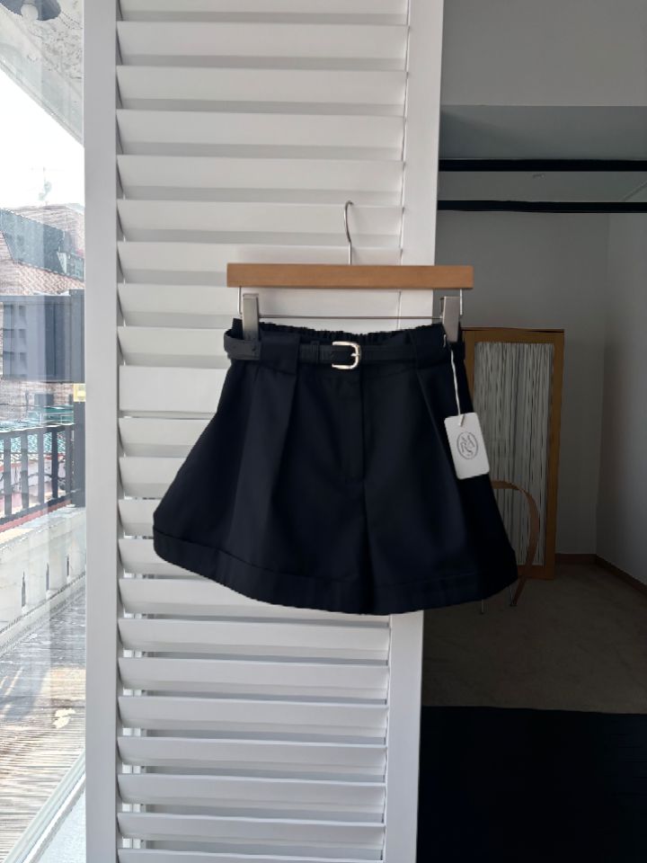 mars韓國直郵實拍女裝新款人氣熱賣推薦時尚短褲不含腰帶mars短褲圖色1