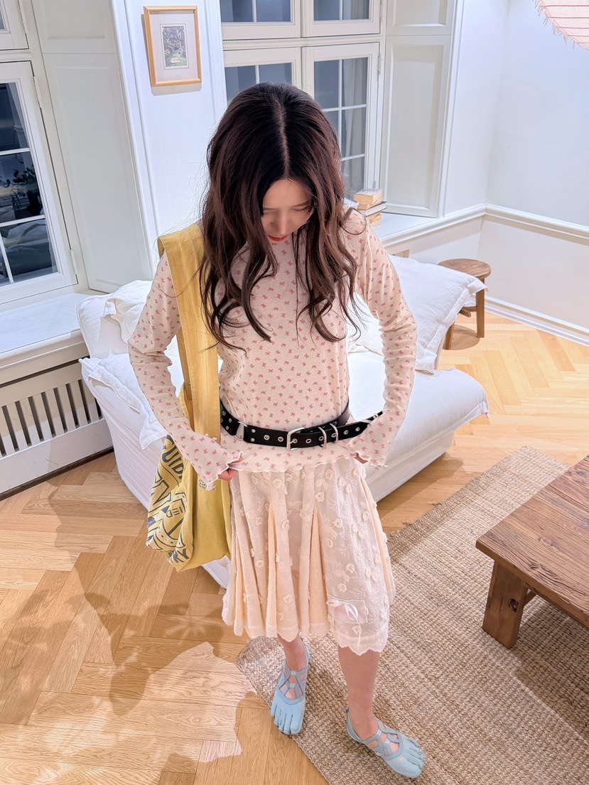 BOUTIQUE-L韓國東大門直郵女裝新款26春夏長袖T恤不含腰帶BOUTIQUE-L長袖T恤