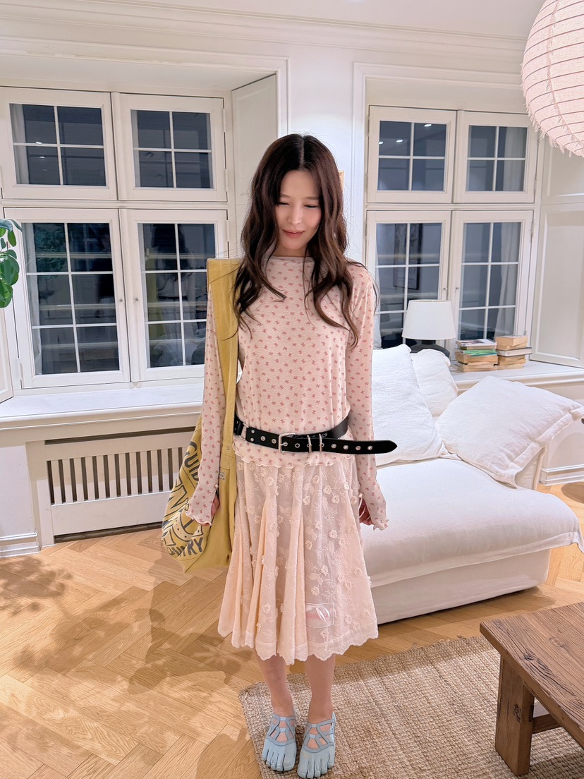 BOUTIQUE-L韓國東大門直郵女裝新款26春夏長袖T恤不含腰帶BOUTIQUE-L長袖T恤