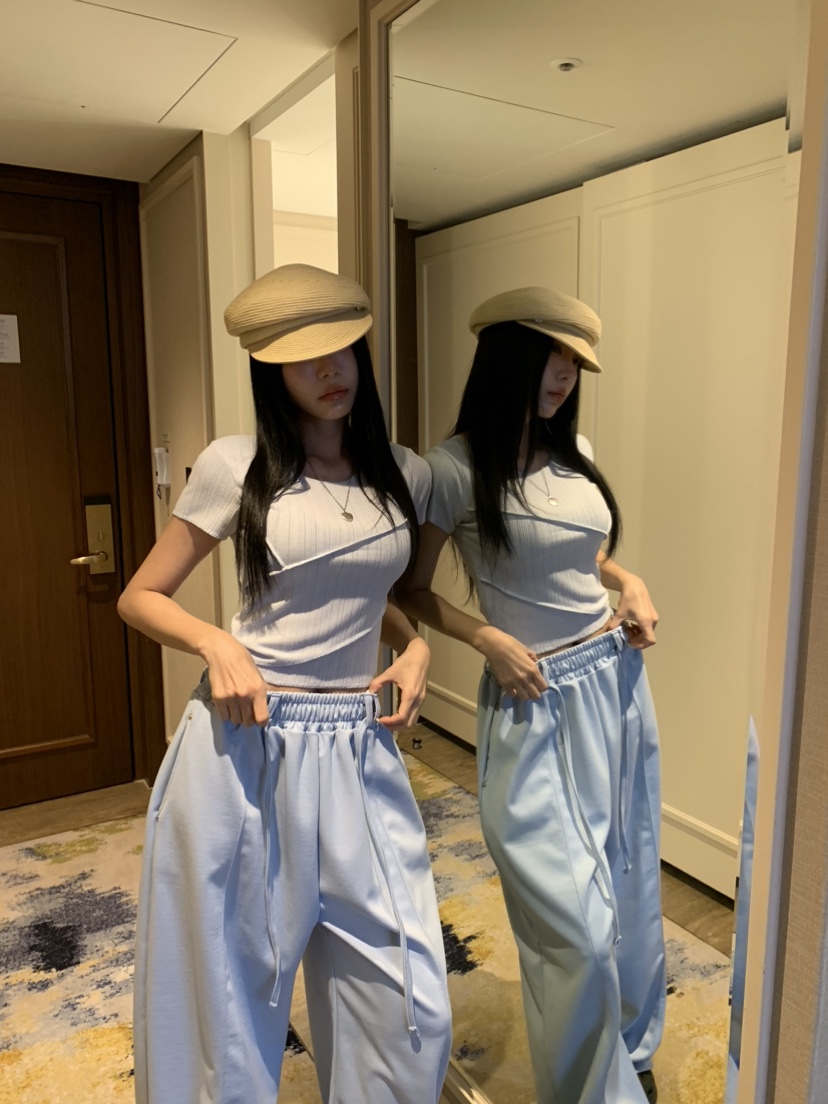 BADCALM韓國直郵女士新品推薦時尚休閑熱賣26春夏T恤鏤空BADCALMT恤