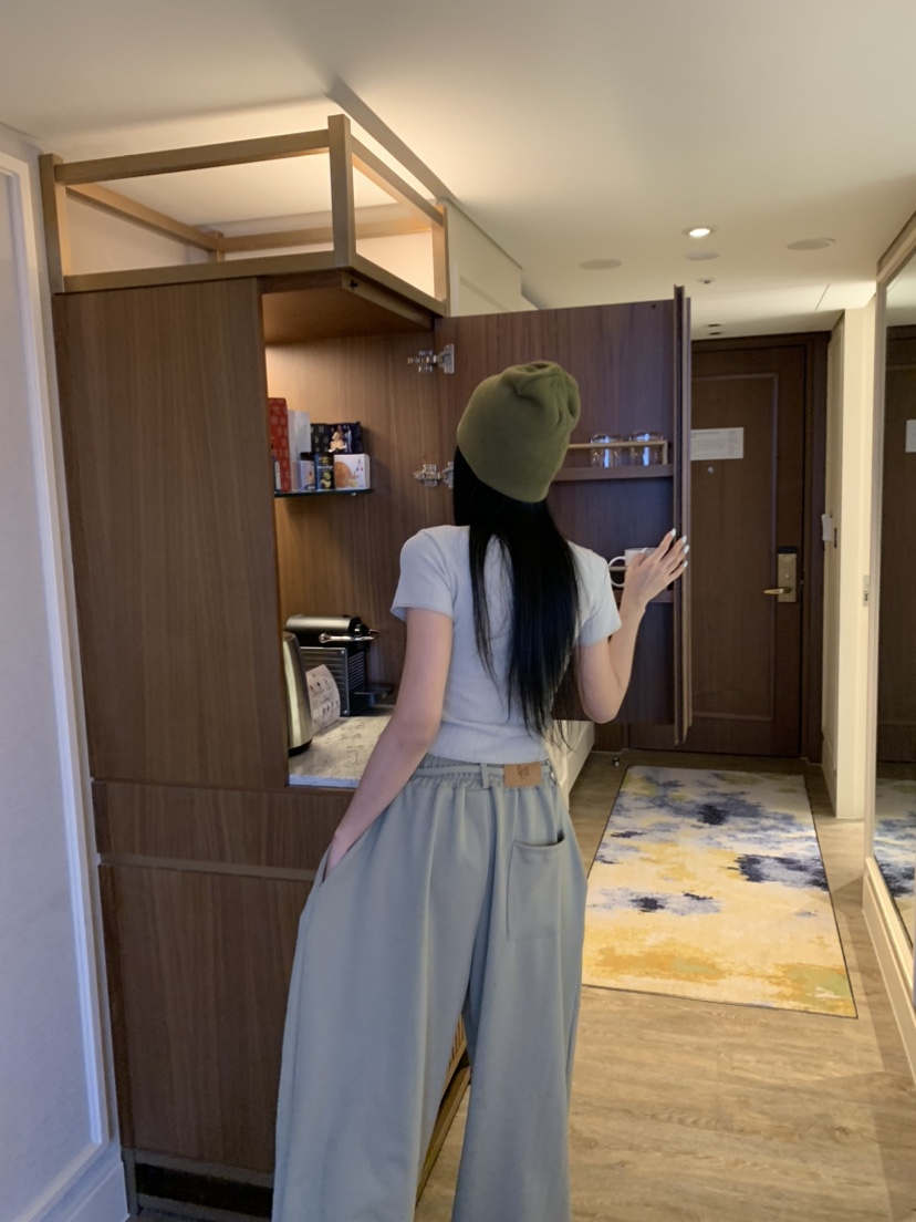 BADCALM韓國直郵女士新品推薦時尚休閑熱賣26春夏T恤鏤空BADCALMT恤