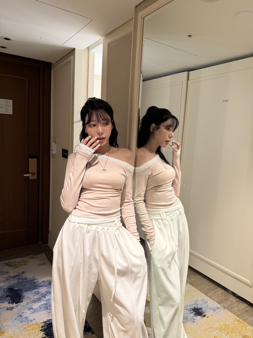 BADCALM韓國東大門直郵女裝新品時尚職業人氣長袖T恤折扣BADCALM長袖T恤