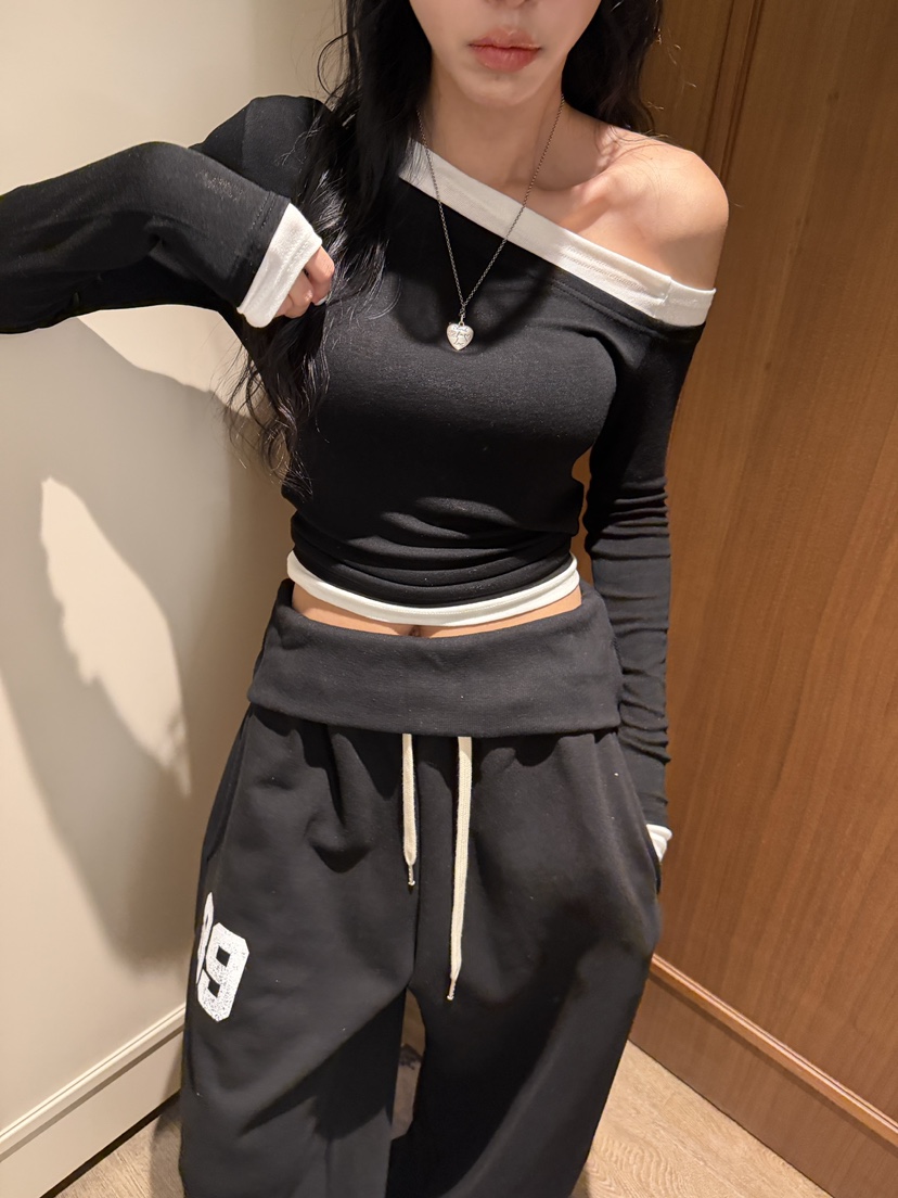 BADCALM韓國東大門直郵女裝新品時尚職業人氣長袖T恤折扣BADCALM長袖T恤